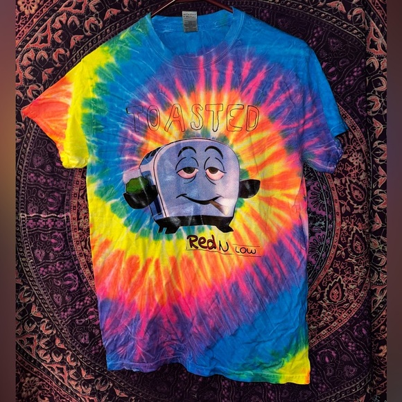 Gildan Tie-Dye T-Shirt in Vibrant Hues - Picture 1 of 3